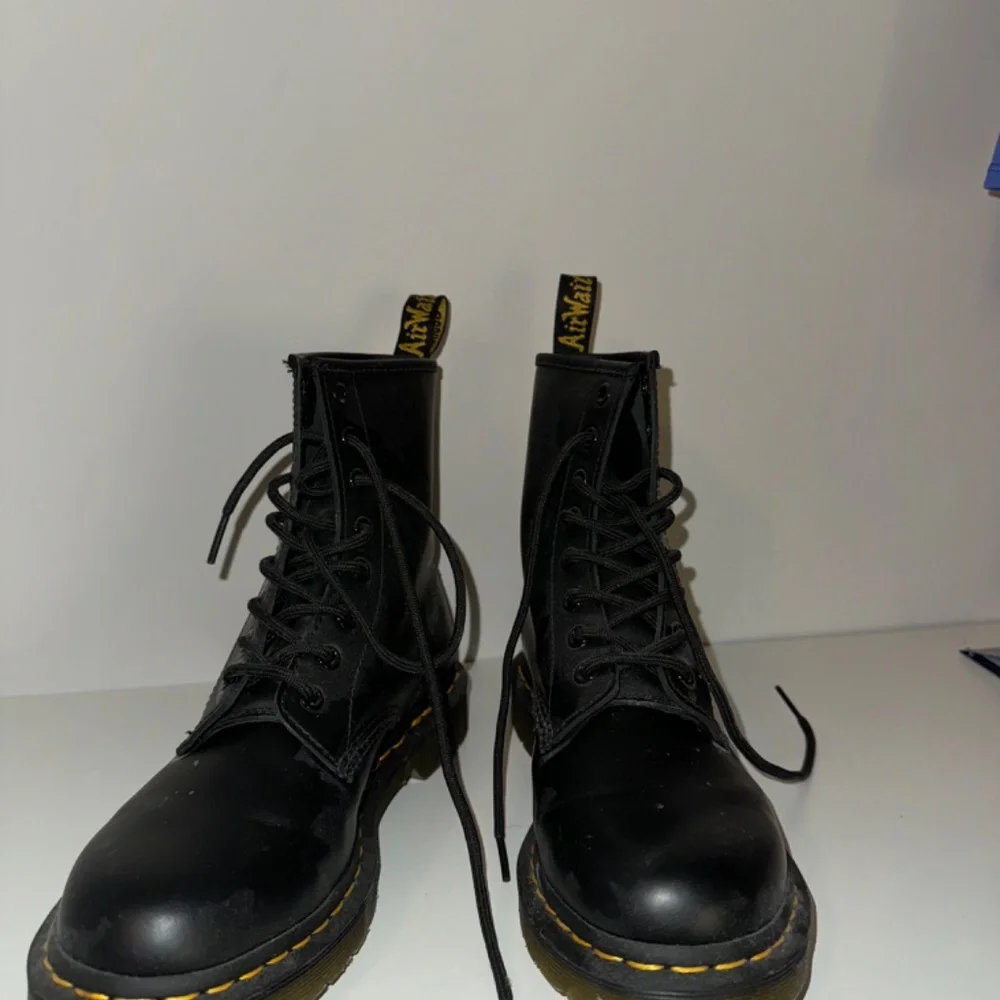 Dr Martens Women's 1460 Slip Resistant Boots - Picture 2 of 7